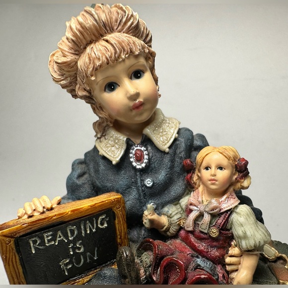 Yesterday's Child Dollstone Collection Michelle Reading Is Fun Teacher 1995 - Picture 6 of 12
